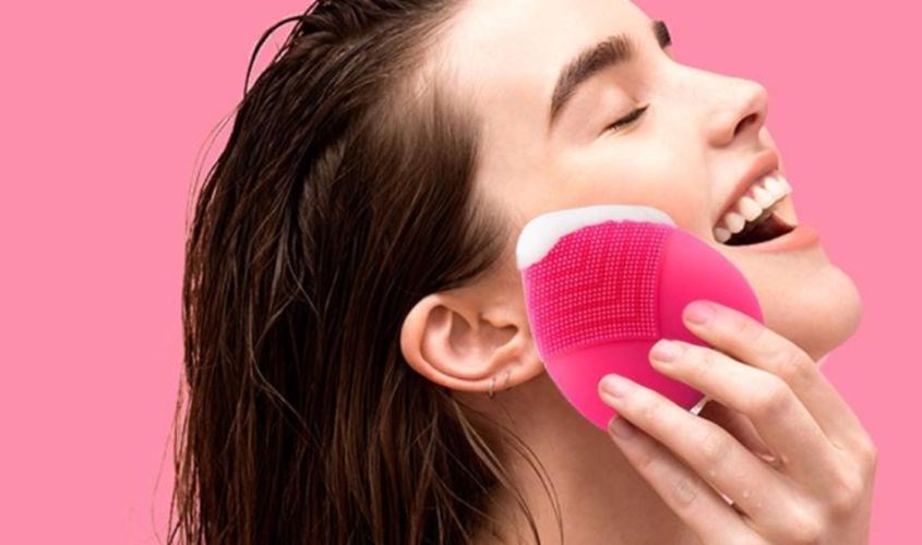 Cách dùng máy rửa mặt cho da sạch sâu, khoẻ đẹp